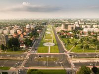 Trnje  1801. Trnje ima 112 stanovnika u 8 kuća (gotovo 15 po kući!) – Trnje čini grupa kuća oko današnjih ulica Prudi, Školska cesta i Kruge (na adresi Kruge 73, južno od Slavonske avenije, bio je nekad majur obitelji Kulmer) oko 1850. Petrinjska cesta je veza grada s Trnjem, Doljanska cesta veže Kruge s Petrinjskom cestom koja ide dalje do splavi. Na jug ide i Barutanski put, kasnije preimenovan u Cvjetnu cestu 1831.-1852. Radionica vojničkih kapa (nekad Petrinjska 58, poslije Koturaška 1, kasnije uklopljeno u Paromlin) 1862. Dolazi željeznica, linija Zidani Most-Zagreb-Sisak, Glavni kolodvor i željeznica prema istoku još ne postoji, ali rade se planovi 1862. Izgradnja Paromlina 1865. Otvara se Huttererovo kupalište na Savici 1870. Gradi se pruga za Budimpeštu 1877. Sagrađena ženska kaznionica na Savskoj (na teritoriju Trešnjevke, ali uz samu granicu s Trnjem) 1890. Izgrađen spoj kolodvora na željeznicu prema jugu (uz Koturašku cestu) 1889. Hutererovo kupalište preseljeno do Savskog mosta (veza na tramvaj) 1889. Nova regulatorna osnova, na Trnju ispod kolodvora planirana riječna luka 1892. Gradi se Glavni kolodvor 1893. Grade se željezničke radionice (kasnije pogoni tvrtke “Gredelj”) 1894. Regulacija potoka Medveščaka 1895. Sagrađena tvornica papira u Radničkoj.